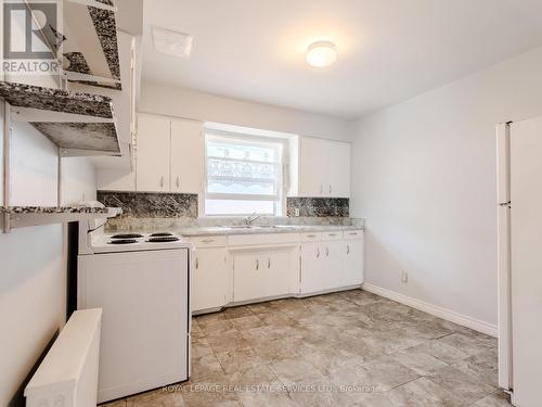 #2 - 20 Park Boulevard, Toronto, ON - Indoor Photo Showing Kitchen