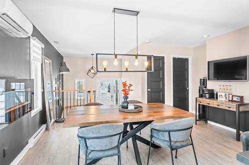 Dining room - 213 Rue De Venise, Saint-Lin/Laurentides, QC - Indoor Photo Showing Dining Room