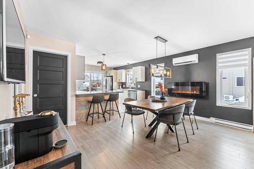 Dining room - 213 Rue De Venise, Saint-Lin/Laurentides, QC - Indoor Photo Showing Dining Room