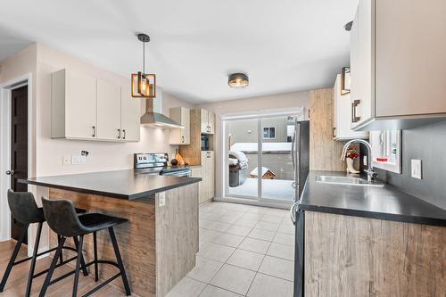 Kitchen - 213 Rue De Venise, Saint-Lin/Laurentides, QC - Indoor Photo Showing Kitchen With Double Sink