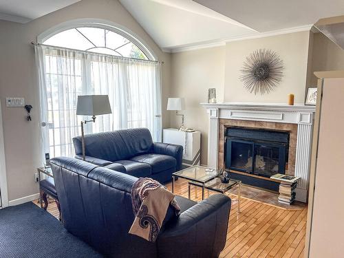 Salon - 1105 Rue Cardinal-Roy, Trois-Rivières, QC - Indoor Photo Showing Living Room With Fireplace