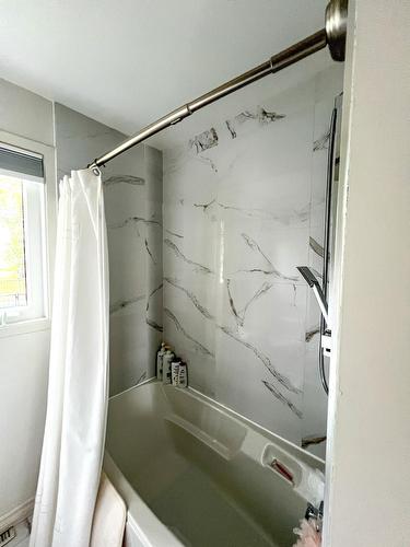 Salle de bains - 1105 Rue Cardinal-Roy, Trois-Rivières, QC - Indoor Photo Showing Other Room