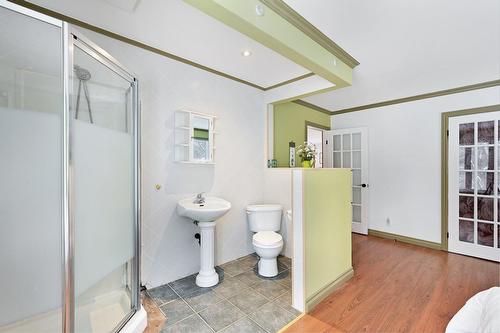 Salle de bains attenante à la CCP - 319 23E Avenue E., Venise-En-Québec, QC - Indoor Photo Showing Bathroom