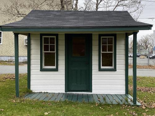 20 North Street, Lockeport, NS 