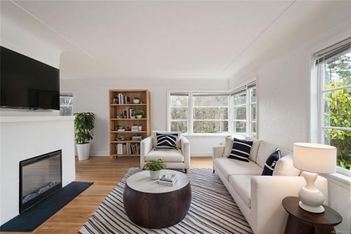 1170 Munro St, Esquimalt, BC 