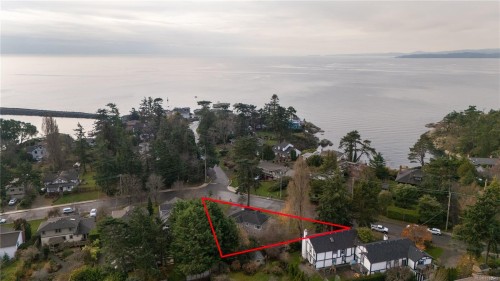 1170 Munro St, Esquimalt, BC 