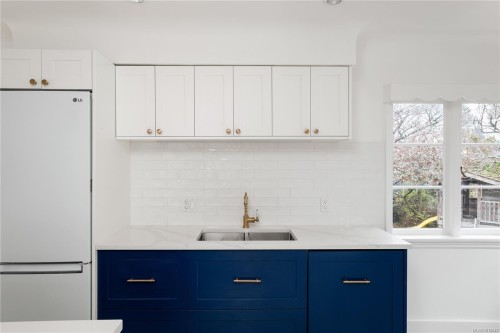 1170 Munro St, Esquimalt, BC 