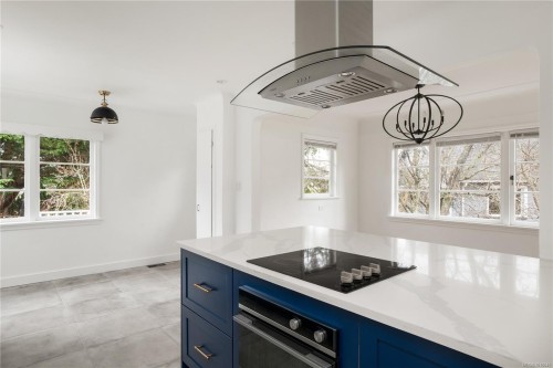 1170 Munro St, Esquimalt, BC 