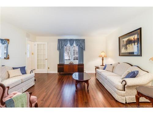 11 Stoneybrook Cres, Fredericton, NB 