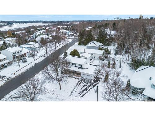 11 Stoneybrook Cres, Fredericton, NB 