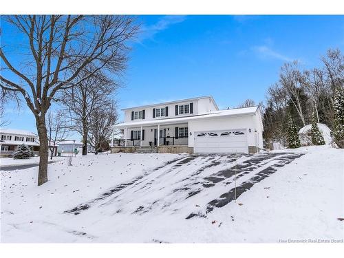 11 Stoneybrook Cres, Fredericton, NB 