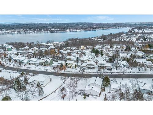 11 Stoneybrook Cres, Fredericton, NB 