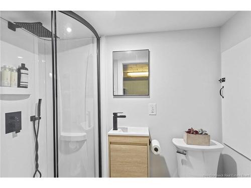 201 Willow Ave, Fredericton, NB 