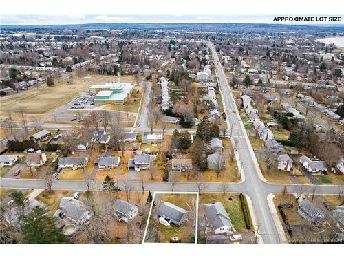 201 Willow Ave, Fredericton, NB 