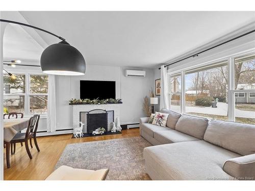 201 Willow Ave, Fredericton, NB 