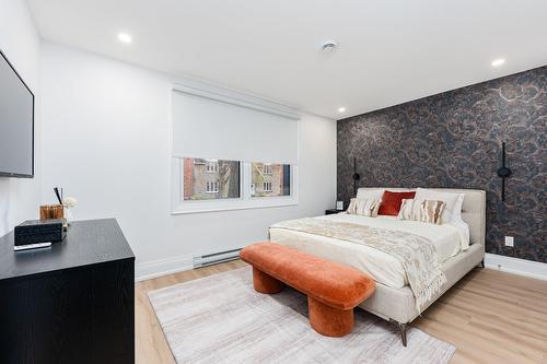Primary bedroom - 5-4811 Av. Lacombe, Montréal (Côte-Des-Neiges/Notre-Dame-De-Grâce), QC - Indoor Photo Showing Bedroom