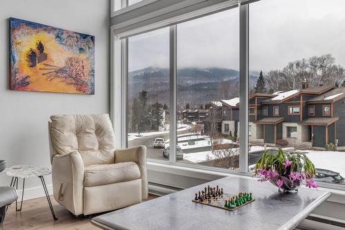 Living room - 57 Rue De La Traverse, Beaupré, QC - Indoor Photo Showing Other Room