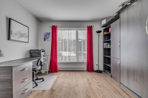 Bedroom - 57 Rue De La Traverse, Beaupré, QC - Indoor Photo Showing Office