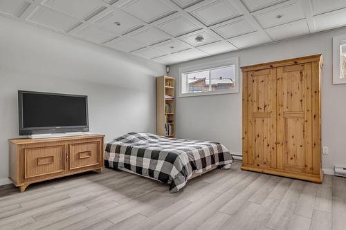 Family room - 57 Rue De La Traverse, Beaupré, QC - Indoor Photo Showing Bedroom