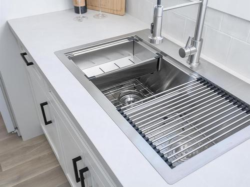 158 Carl Avenue, Thunder Bay, ON - Indoor Photo Showing Kitchen