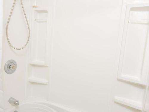 158 Carl Avenue, Thunder Bay, ON - Indoor Photo Showing Bathroom