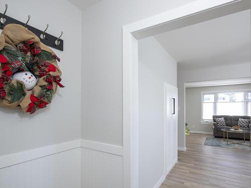 158 Carl Avenue, Thunder Bay, ON - Indoor Photo Showing Other Room