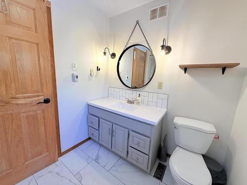 179 Drayton Road, Sioux Lookout, ON - Indoor Photo Showing Bathroom