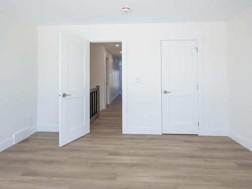 202 Bruin Crescent, Thunder Bay, ON - Indoor Photo Showing Other Room