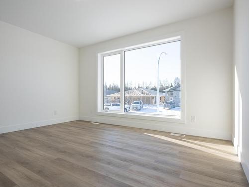 202 Bruin Crescent, Thunder Bay, ON - Indoor Photo Showing Other Room