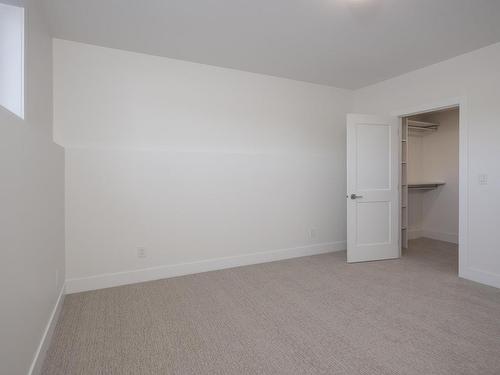 202 Bruin Crescent, Thunder Bay, ON - Indoor Photo Showing Other Room