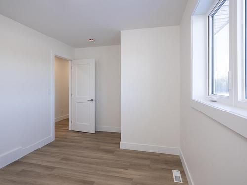 202 Bruin Crescent, Thunder Bay, ON - Indoor Photo Showing Other Room