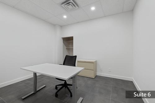 Bureau - 10410 Boul. Gouin O., Montréal (Pierrefonds-Roxboro), QC - Indoor Photo Showing Office