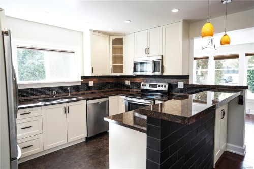 2617 Doncaster Dr, Victoria, BC 