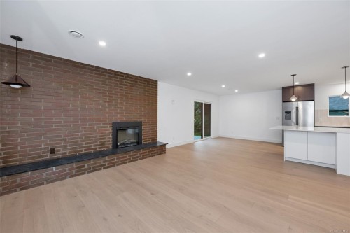 1041 Hulford St, Saanich, BC 