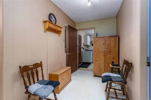 7602 Island Hwy North, Black Creek, BC 