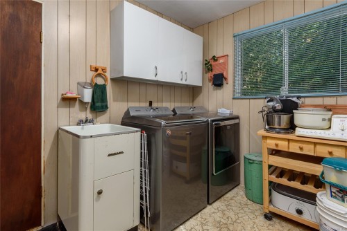 7602 Island Hwy North, Black Creek, BC 