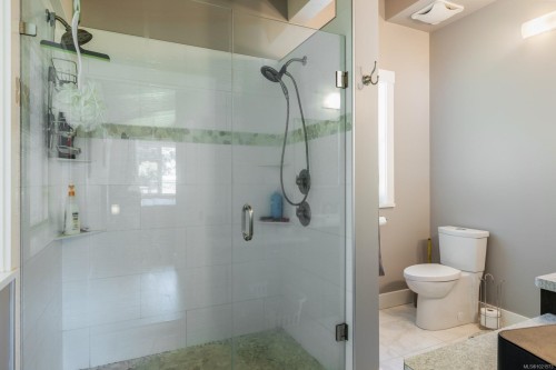 3701 Piercy Rd, Courtenay, BC 