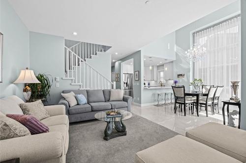 33-6015 Valley Drive, Sun Peaks, BC - Indoor Photo Showing Living Room