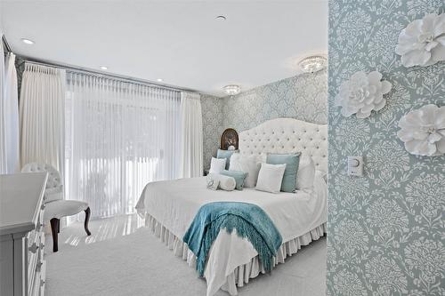 33-6015 Valley Drive, Sun Peaks, BC - Indoor Photo Showing Bedroom