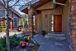 33-6015 VALLEY Drive  Sun Peaks, BC V0E 5N0