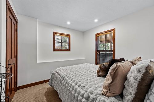33-6015 Valley Drive, Sun Peaks, BC - Indoor Photo Showing Bedroom