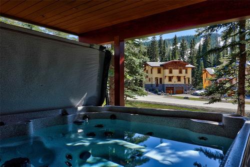 33-6015 Valley Drive, Sun Peaks, BC - Outdoor