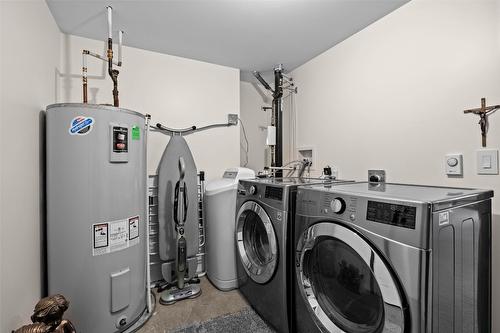33-6015 Valley Drive, Sun Peaks, BC - Indoor Photo Showing Laundry Room