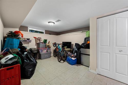 438 Alexander Avenue, Kamloops, BC - Indoor