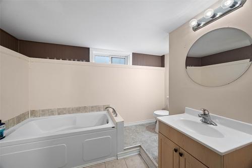 438 Alexander Avenue, Kamloops, BC - Indoor