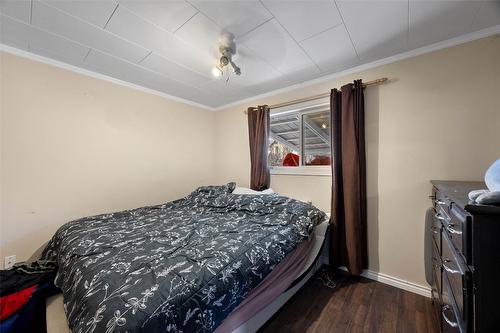 438 Alexander Avenue, Kamloops, BC - Indoor Photo Showing Bedroom