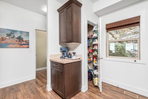 21-1040 Mt Revelstoke Place, Vernon, BC - Indoor Photo Showing Other Room