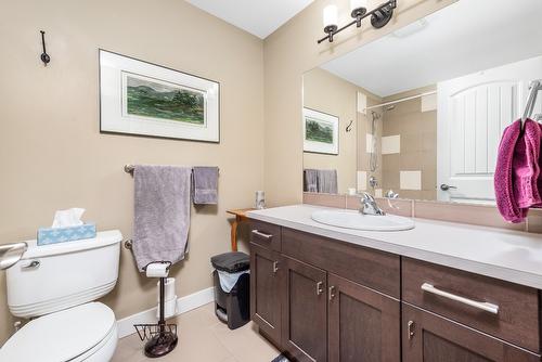 21-1040 Mt Revelstoke Place, Vernon, BC - Indoor Photo Showing Bathroom