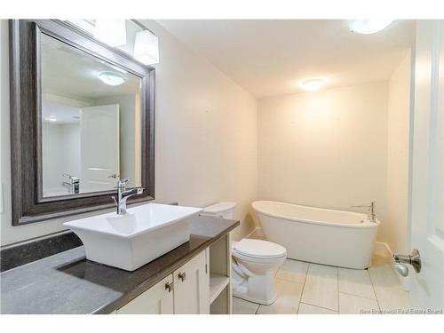 11 Corbett Ave, Fredericton, NB 