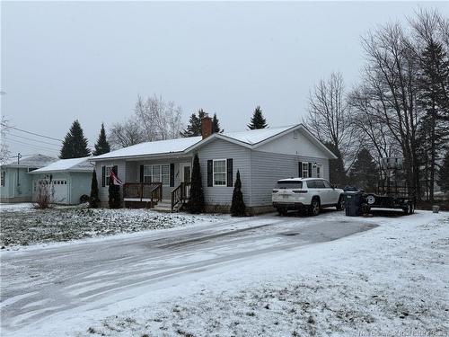 145 Eastwood Dr, Woodstock, NB 